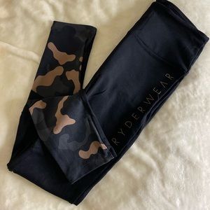 RYDERWEAR camo leggings size medium